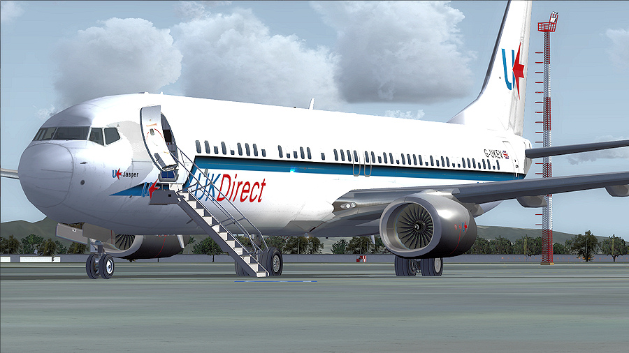 B737-900 airstairs deployed